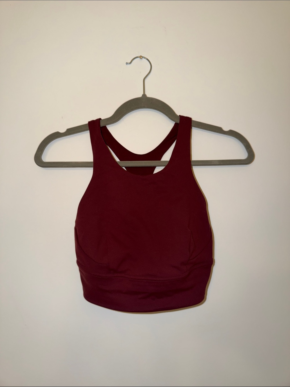 Lululemon size 6 Women’s High-Neck Sports Bra - Burgundy